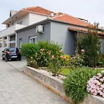 Studio Apartman Summer Flower